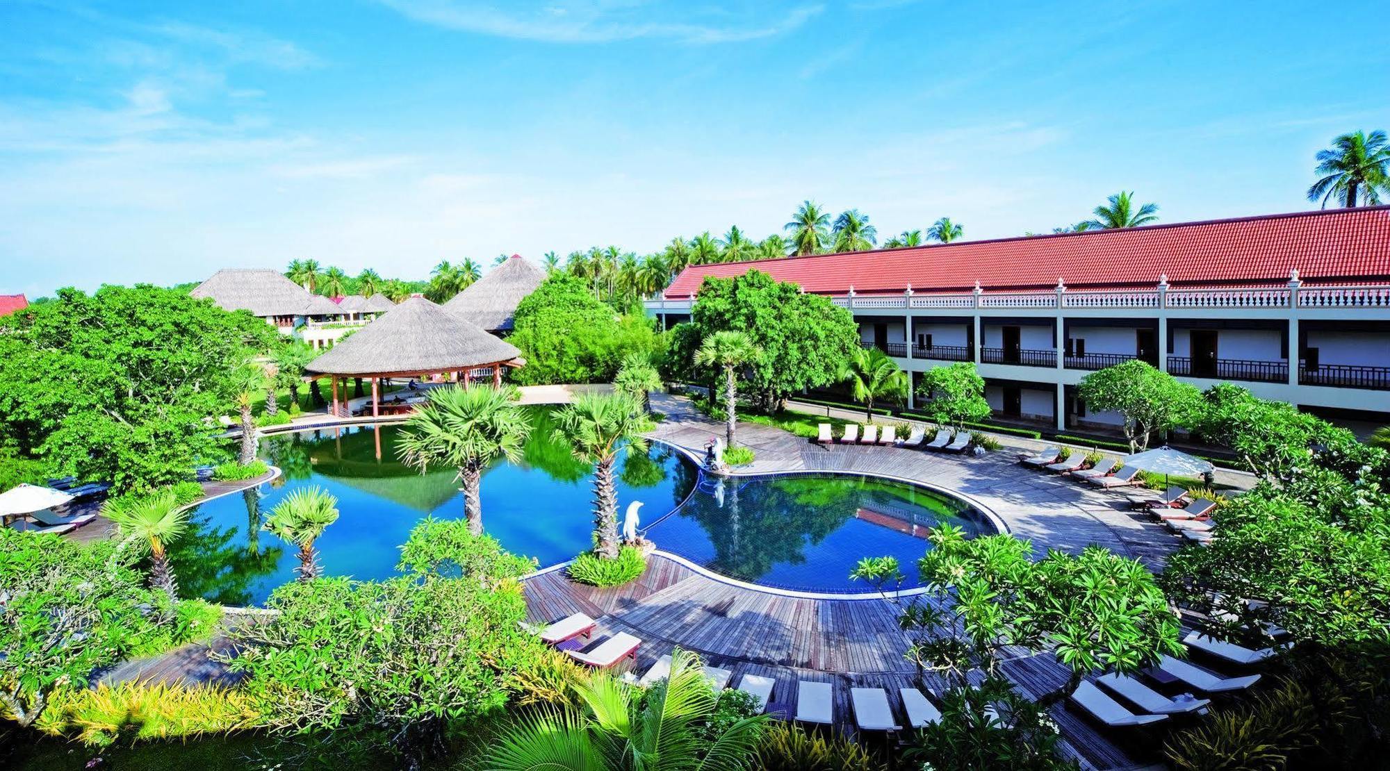 Sokha Beach Resort Sihanoukville Bagian luar foto